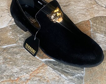black and gold slip on shoes