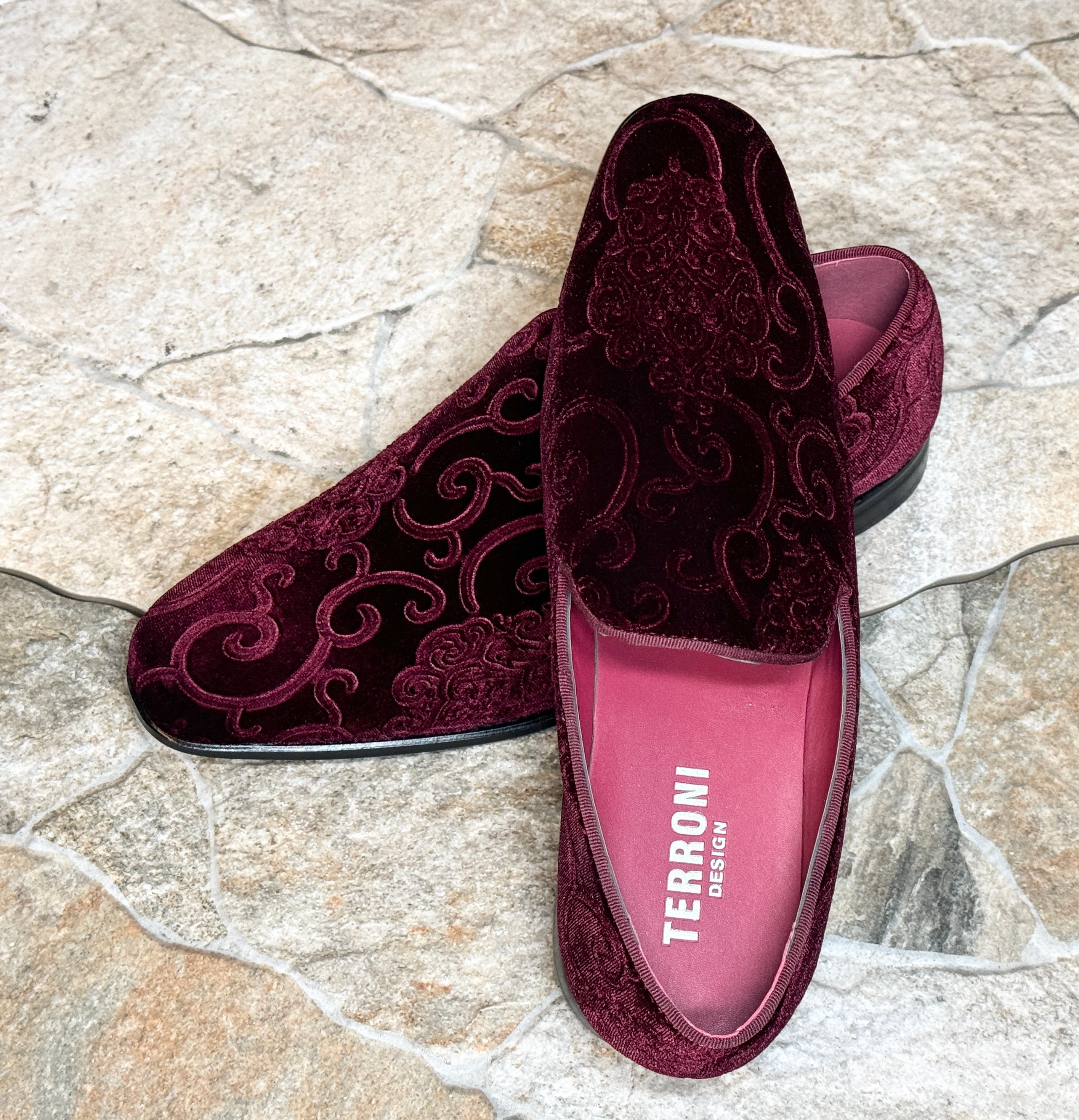 トップス Supreme 19AW Velour S/S BurgundyPaisley Supreme Velour S S Shirt (FW19) - $110