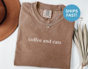 Comfort Colors®, Camiseta de café y gatos, Camiseta para amantes de los gatos, Camiseta para amantes del café, Regalos para mamás de gatos, Camiseta divertida de gatos, Loca por los gatos, Sarcástica