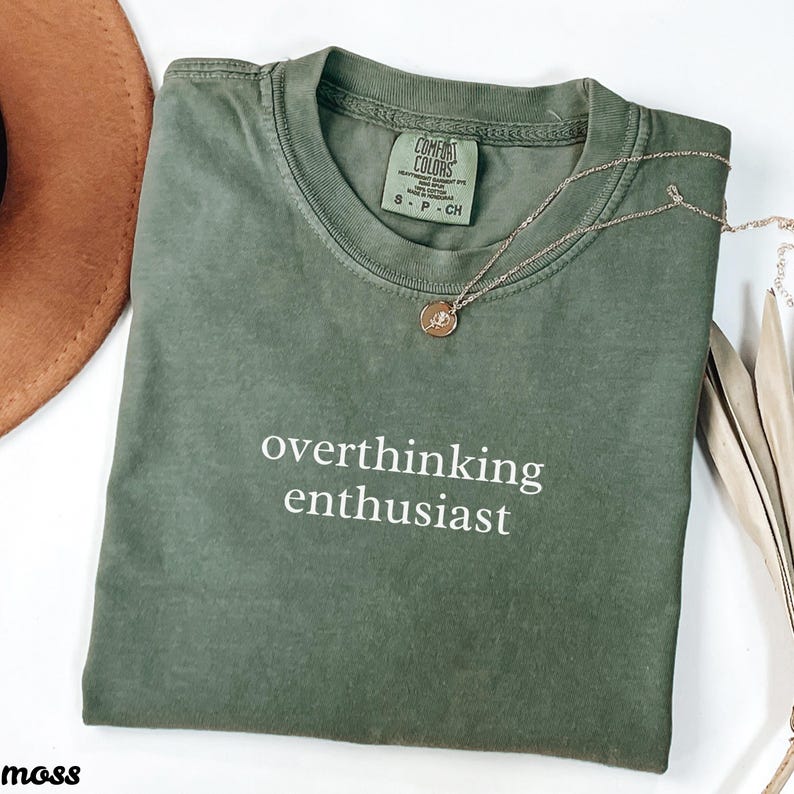 Overthinking Enthusiast T-Shirt, Graphic Tee, Casual T-Shirt, Fun Gift Idea, Humorous Shirt, Unisex T-Shirt, Relaxed Fit