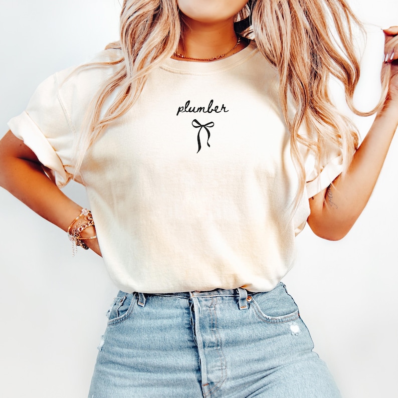 Cute Graphic Tshirt, Casual Summer Tee, Trendy Womens Top, Aesthetic Clothing, Fashionable Graphic Tee, Novelty Shirt
