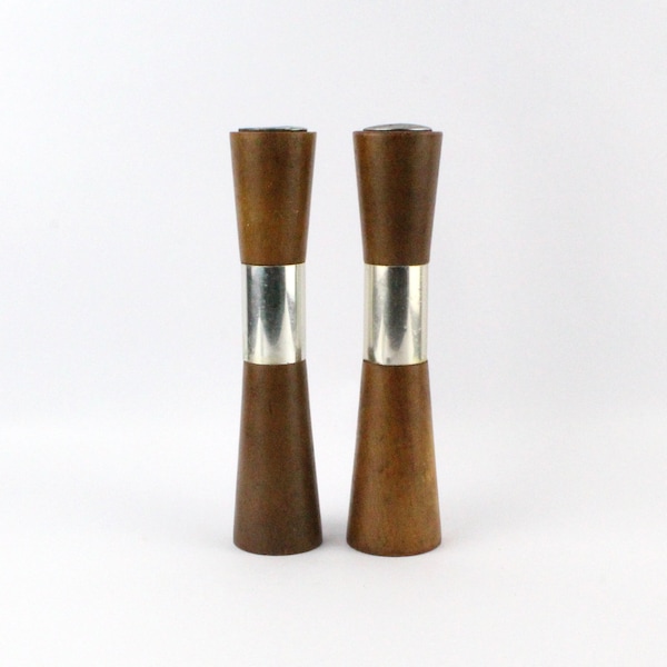 Pair of Mid Century Modern Salt & Pepper Shakers Minimal Sleek Danish Modern Design Vintage Retro MCM Atomic Shaker Set