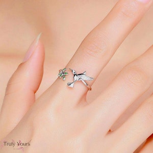 Hummingbird Ring • Silver Hummingbird • Adjustable Ring • Hummingbird Jewelry • Cute Hummingbird Ring • Feeding Hummingbird • 925S Ring •