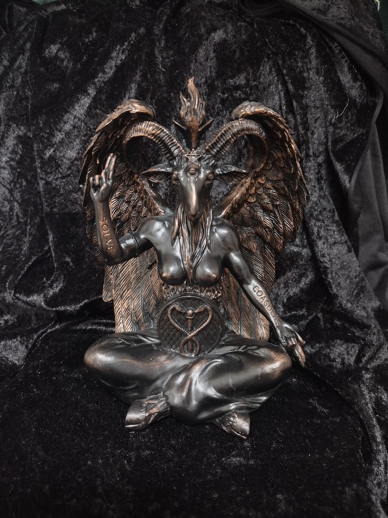 Estatua de Baphomet