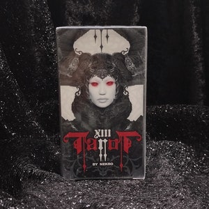 Xlll Tarot (Thirteen Tarot)