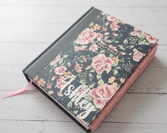 Personalisierte NKJV Journaling Bibel: Blumen Frauen Geschenk