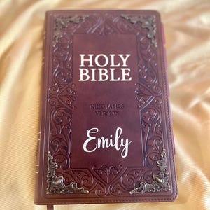 Personalized Holy Bible – King James Version (KJV) | Custom Name Engraving | Vintage Faux Leather | Bible Tabs Included | Gift for Her