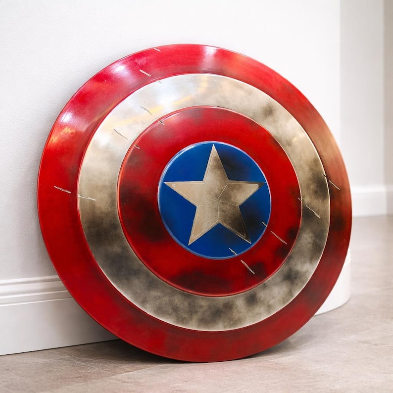 Escudo decorativo de pared inspirado en el Capitán América, réplica metálica de superhéroe para exhibición, accesorio coleccionable de superhéroe estilo Vengadores para cosplay. imagen 1