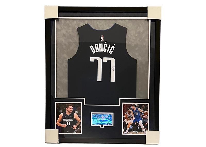 Luka Dončić Dallas Mavericks Signed 3D Light up W TV Jersey Frame