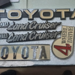 Toyota Land Cruiser FJ40 FJ45 BJ40 BJ42 EMBLEM BADGE SET