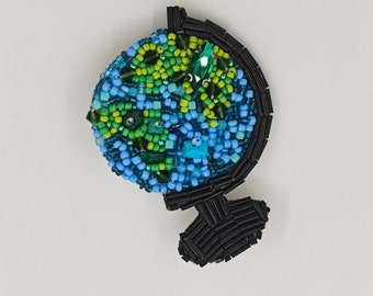 Handgefertigte Globus Perlen Brosche für Traveller Schmuck Enthusiasten | Globus Perlen Brosche, handgemachte Erd Brosche