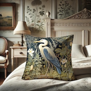 Kussen reiger, op William Morris geïnspireerde zilverreiger, aantrekkelijk Victoriaans kussen, boho Flowercore, binnendecor, Power Animal #0073 WMAPLW afbeelding 1