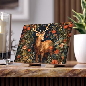Hirsch-Keramikfliese - William Morris inspirierte Buck-Fliesen-Wandbild, Retro-Tiertotem, moderne Farben der Mitte des Jahrhunderts, Akzente der wild lebenden Tiere #0107 WMACPT