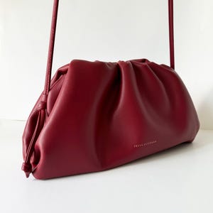Sac à bandoulière en cuir Sac à main bandoulière avec bandoulière - 100 % cuir véritable rouge foncé / bordeaux / bordeaux FREYA ESTEPHAN