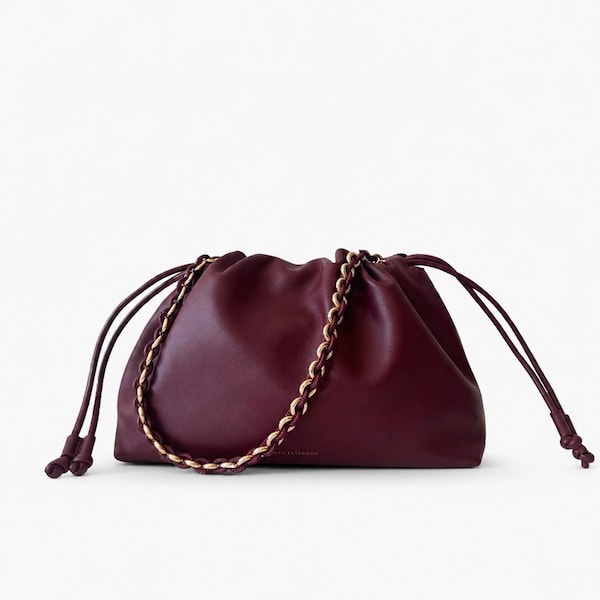 Burgunderrote Ledertasche - Crossbody Schultertasche mit Riemen von FREYA ESTEPHAN