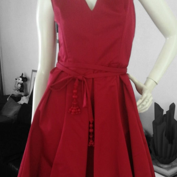 Somptueuse robe Christian Dior vintage en laine et soie rouge carmin taille M