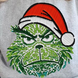 Borduurwerk grijns gezicht png, kerstmis png, grijns png, grinchmas-modus op png, kerstsublimatie, trendy ontwerp, vrolijk kerstfeest png