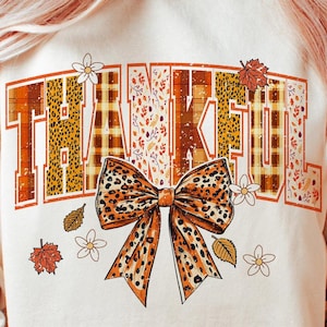 Grato Coquette PNG, Bordado Outono Png, Outono SeasonPng, Ação de Graças Png, Design de Outono, Temporada Aconchegante, Coquette Bow Leopard Design