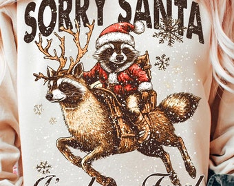 PNG di Natale retrò - Divertente procione con cappello di Babbo Natale - Grafica per magliette e decorazioni - Design natalizio per sublimazione e stampa DTG