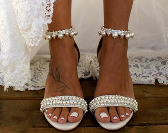Block heel wedding IVORY leather sandals/ Handmade ivory leather heels/ Bridal shoes/ Pearl wedding shoes/ Ivory heels / CONTESSA IVORY