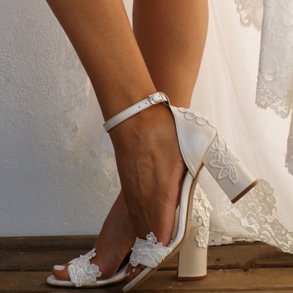 Block heel Ivory wedding sandals/ Handmade heels/ Bridal heels with lace/ Wedding shoes/ pearlized ivory heels FLORA
