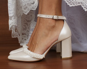 Women&#39;s bridal block heels/ Handmade IVORY heels/ Wedding shoes/D&#39;Orsay ankle strap heels/ Bridal shoes/ Ankle strap pumps/ OLIVIA
