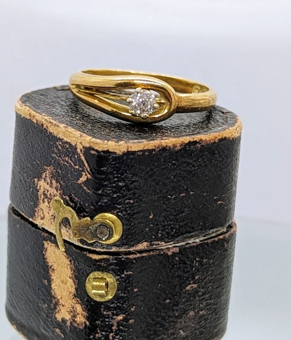 18ct yellow gold Victorian diamond keeper ring, ol