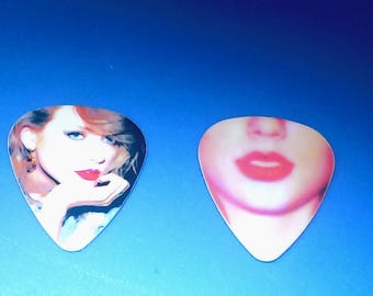 2 new 1989 Taylor Swift guitar picks