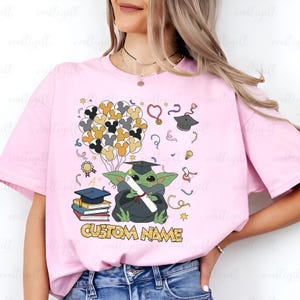 Custom Mickey Friends Graduation Balloon Shirt, Mickey Senior Grad Squad Shirt, Chip N Dale Minne Daisy Donald Goofy Pluto Stitch, VTB672 imagen 2