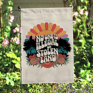 Floral No One Is Illegal Yard-vlag, Amerikaanse immigratievlag Chinga La Migra, woondecoratie sociale rechtvaardigheid, progressieve feministische vlag, FGB892