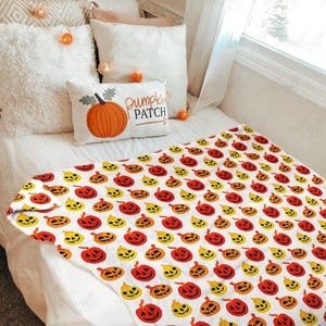 Scary Halloween Pumpkin Blanket, Pumpkin Spice Fall Vibes Blanket, Halloween Pumpkin Autumn Blanket, Retro Autumn Farmhouse Blanket, MYI081