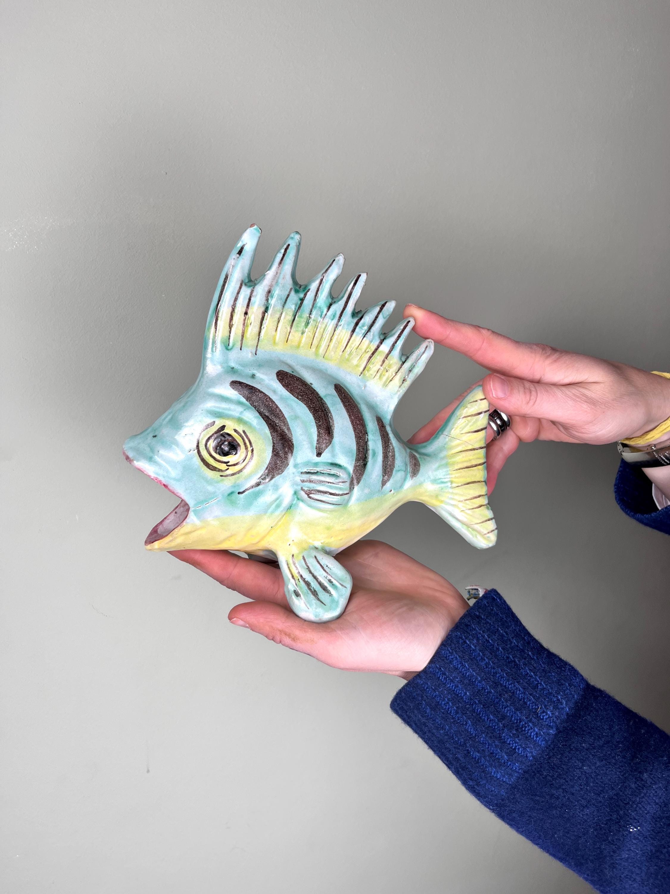 老人　飾り　焼物　外国　釣り　お酒　工芸品　陶芸 C.A.S Vietri Italy Ceramic Fish I Fish Made of Ceramic