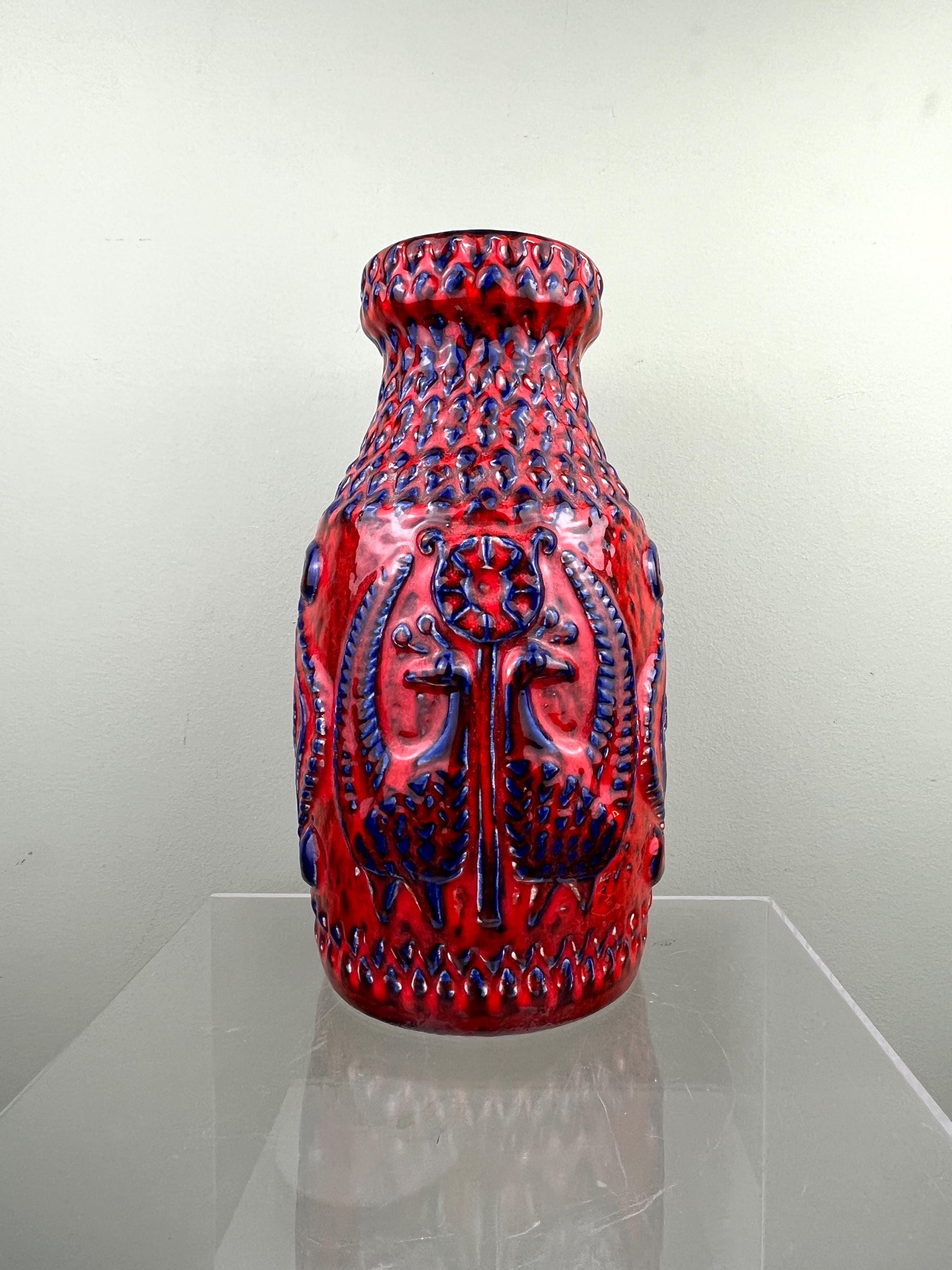 陶器の花瓶 ショイリッヒ I ボド・マンズデザイン レリーフ花瓶「火の