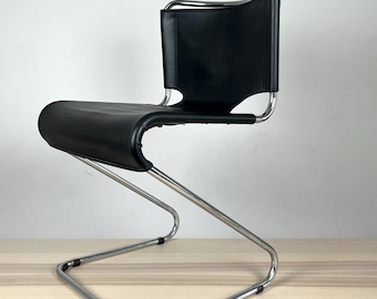 Sedia a sbalzo Biscia di Pascal Mourgue per Steiner, anni '70 – un classico del design cromato francese, icona del modernismo