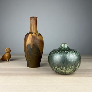 2 vasi in ceramica da studio – Firmati “M” – Realizzati al tornio – Anni '70–'90 – Laboratorio di ceramica tedesco – Set