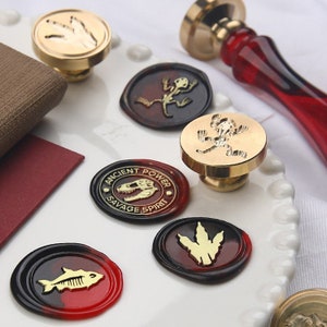 Kreidezeit Serie | Wachssiegel Stempel | Geprägter Kupferkopf | Metallstempel | Personalisierter Stempel | Für Karten, Umschläge, Hochzeitseinladungen