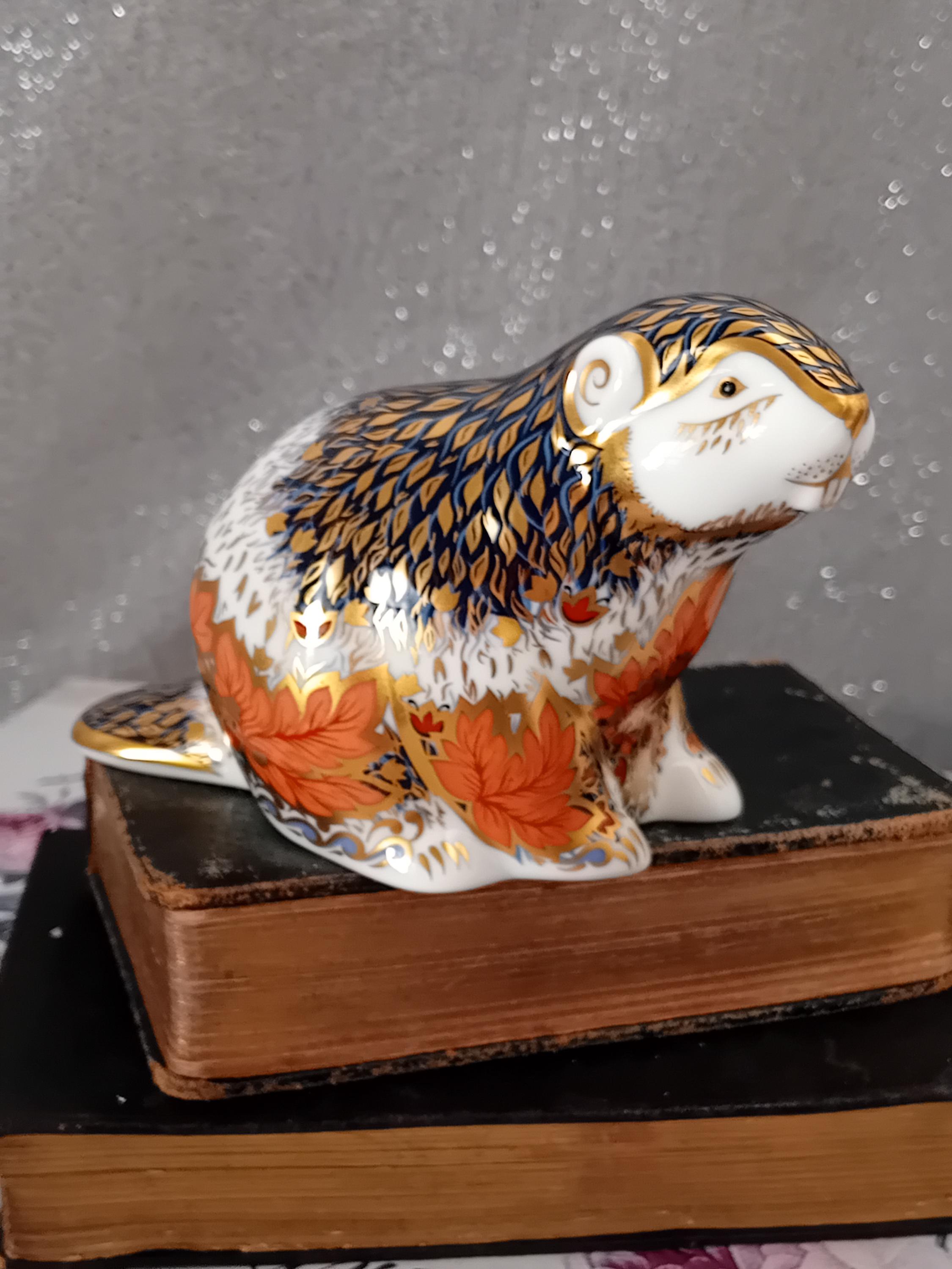 Royal Crown Derby Fine Bone China Paperweight - Gold Stopper