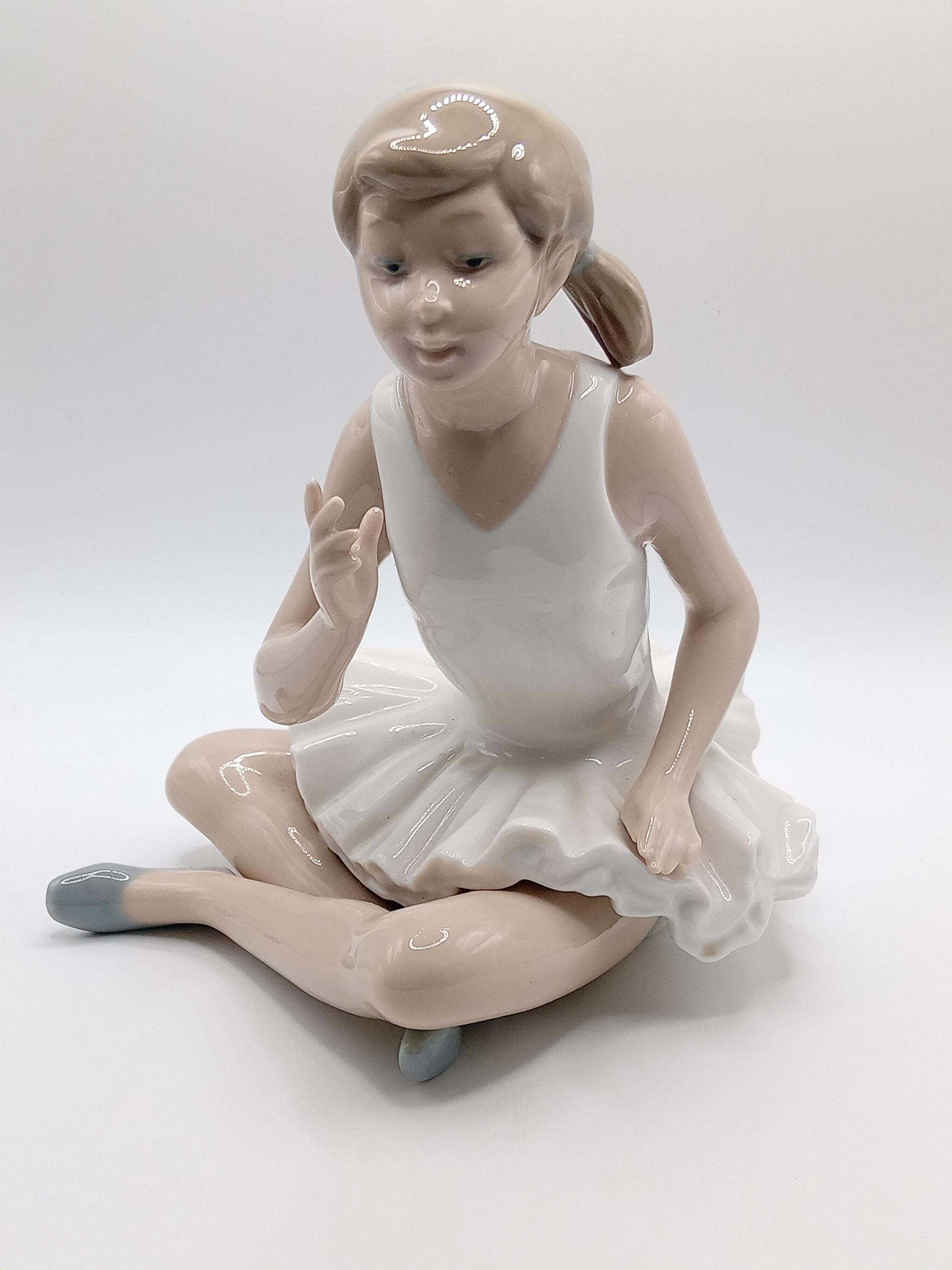 Nao by Lladro- Attentive Ballet No 146. Not Boxed. - Etsy