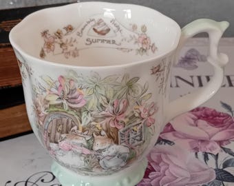 ヴィンテージのブランブリー・ヘッジ・コレクターズ貯金箱。冬