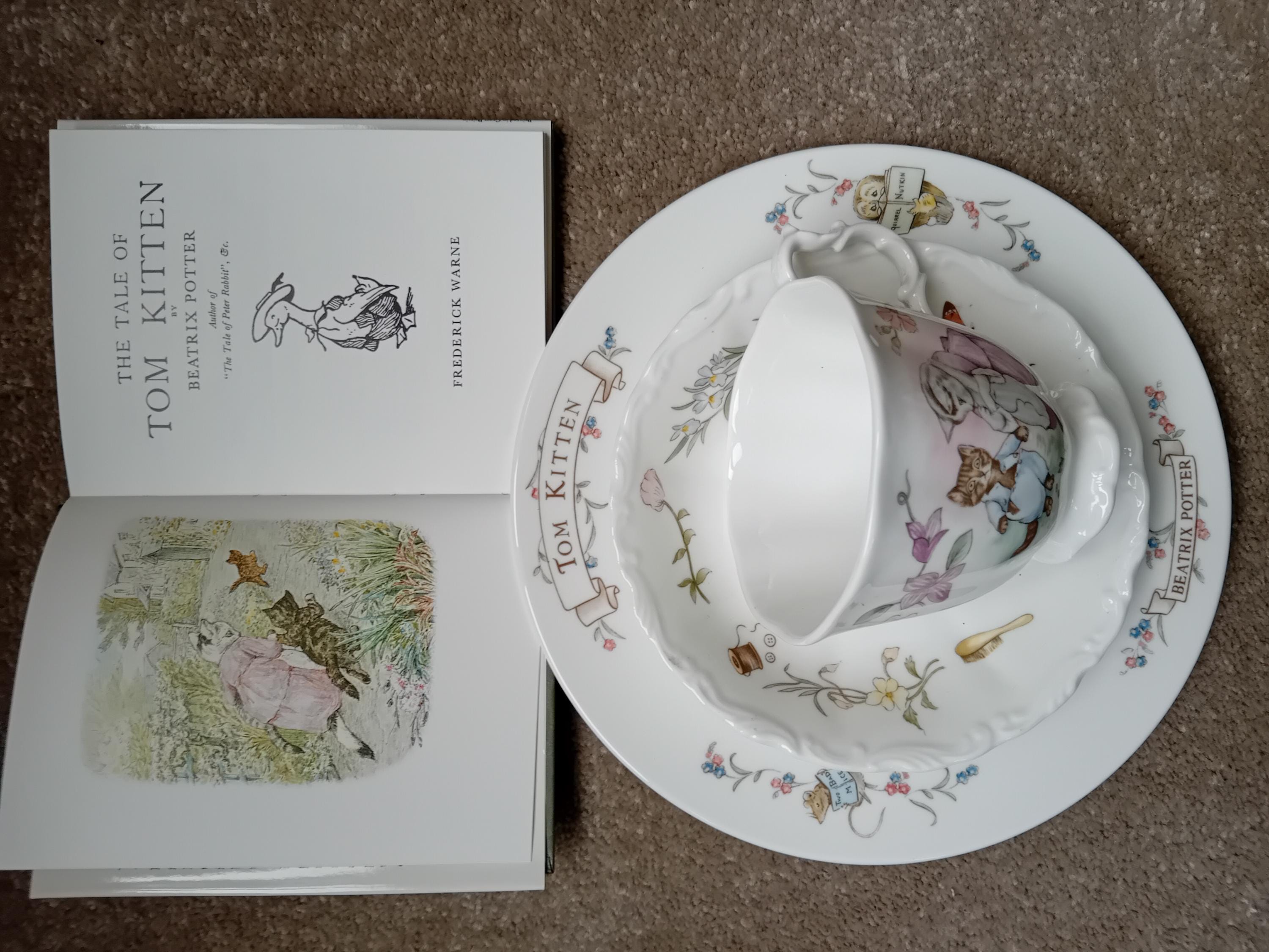   ロイヤルアルバート　Tom Kitten Royal Albert Beatrix Potter - Tom Kitten Teaset + Free Gift