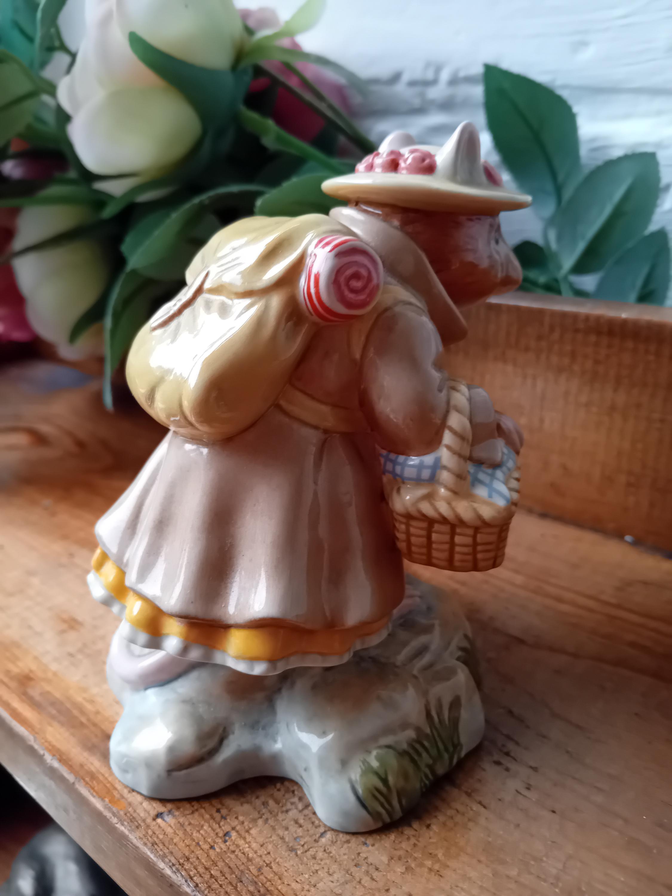 Royal Doulton China Brambly Hedge Figurine - 