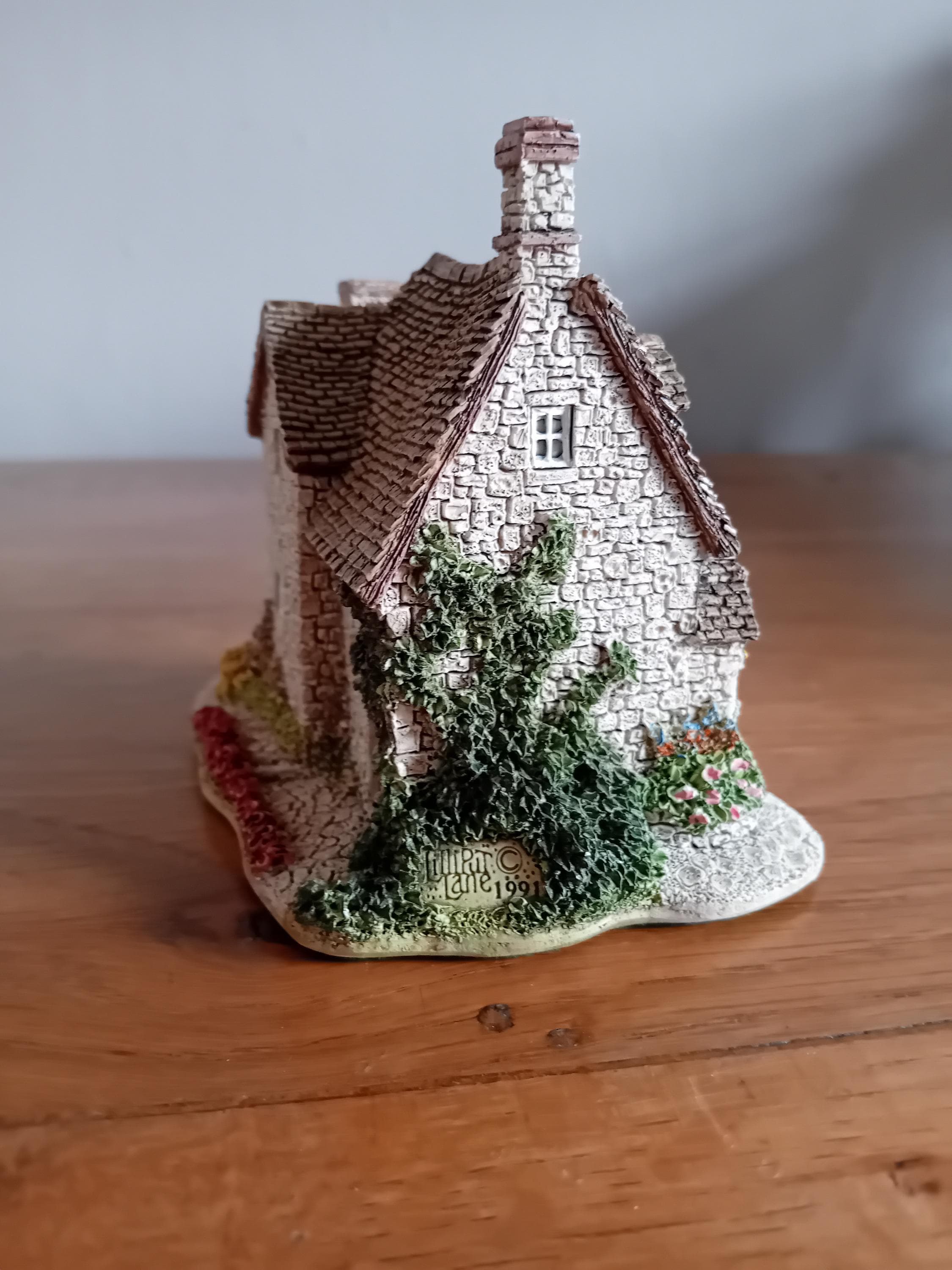 Lilliput Lane Collectable Cottage- Boxed. Pear Tree House. - Etsy
