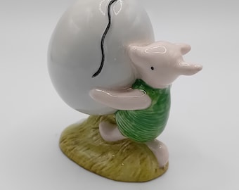 WP5 Royal Doulton Winnie-The-Pooh. "Piglet and the Balloon"