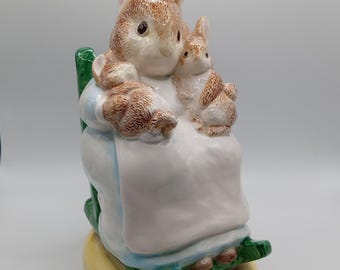Money box - Beatrix Potter Enesco - &quot;Mrs Rabbit with babies&quot; - Money box.