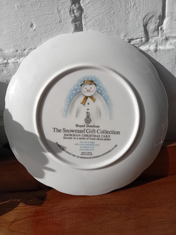 Vintage Royal Doulton - the Snowman Collectors Plate. 