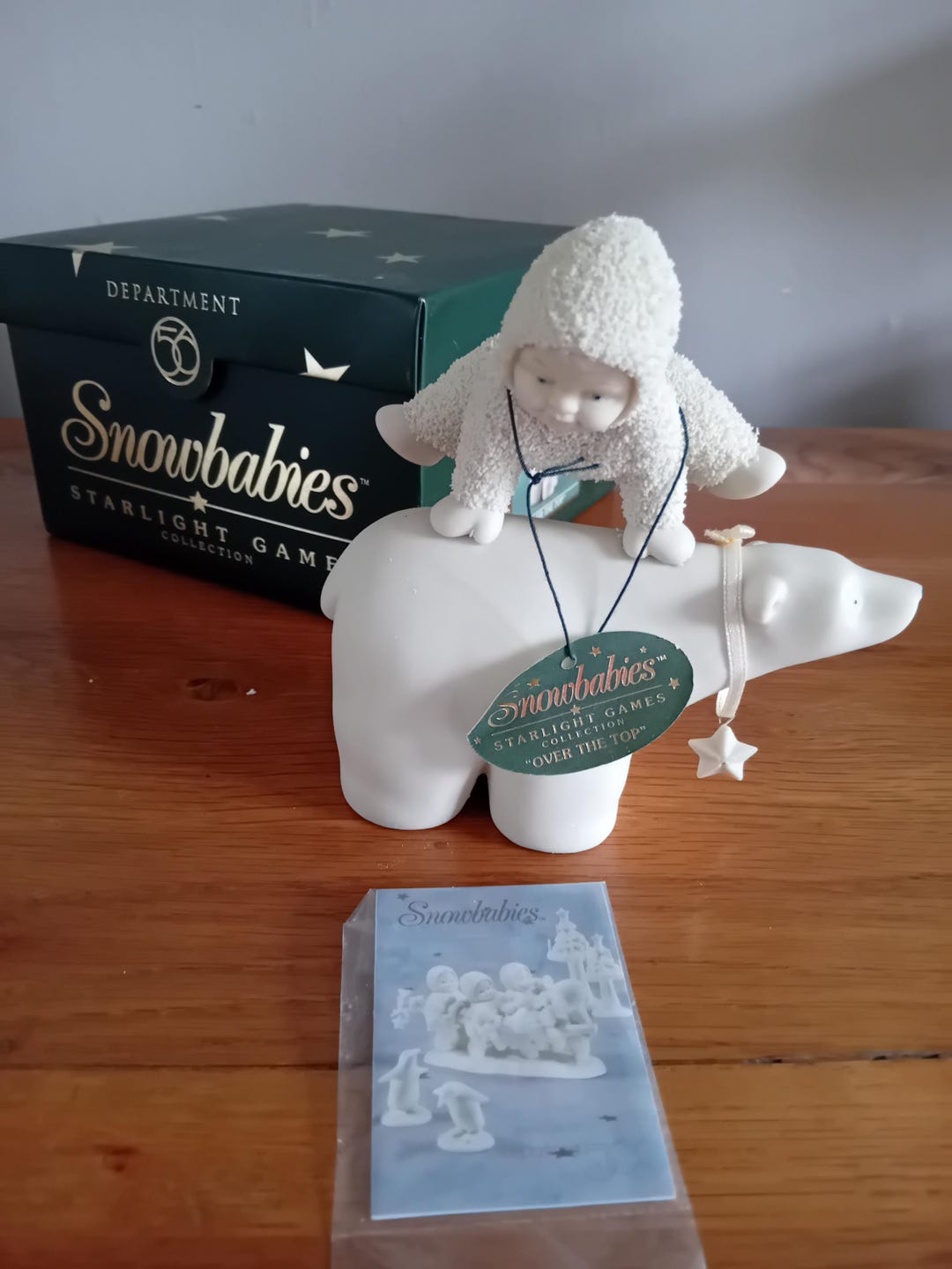 Dept 56 Snowbabiesグループ「Over the Top」。ボックス入り 