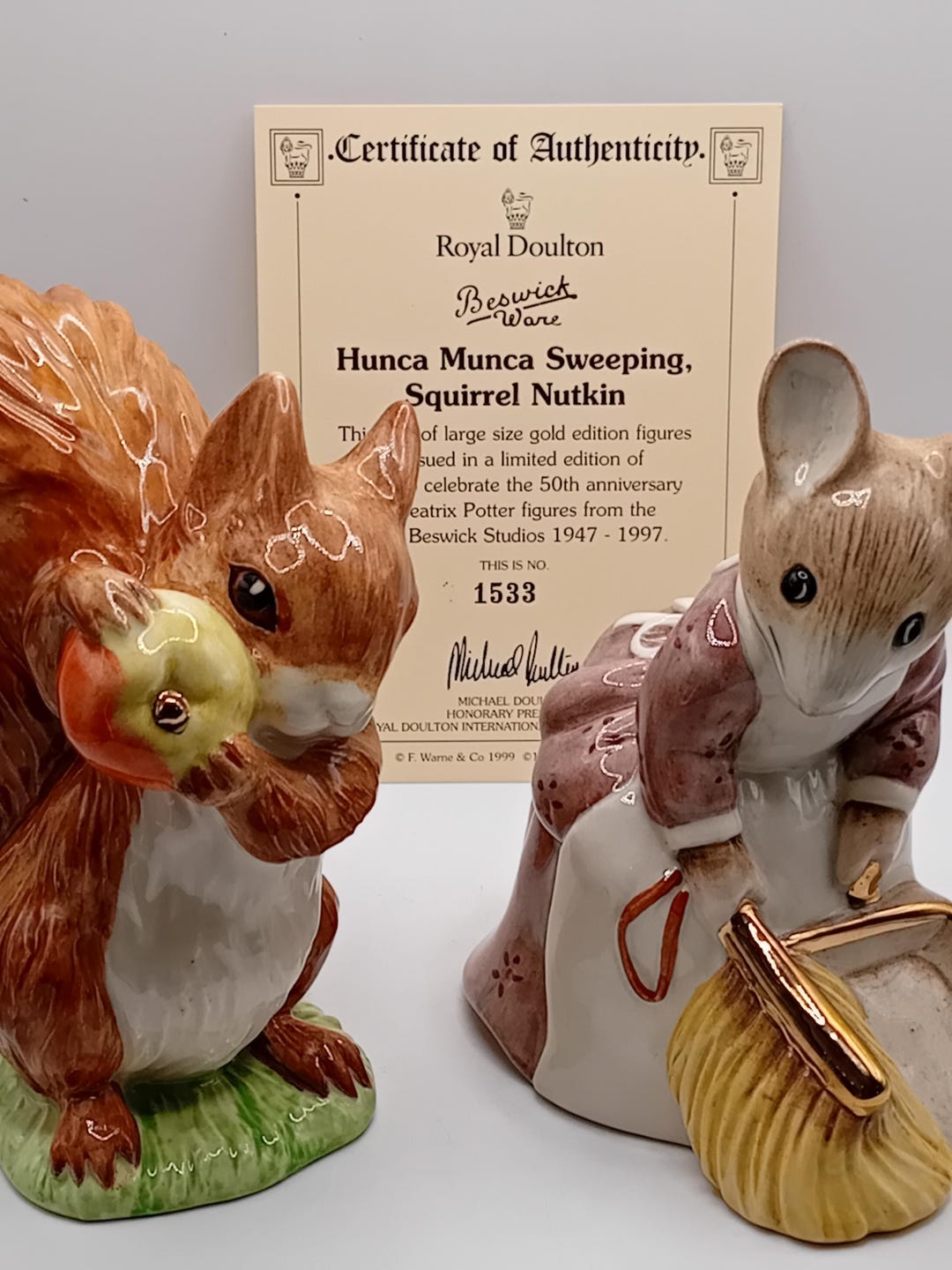 Hunca Set Beatrix Potter Limited Edition. Gold Hunca Munca Sweeping and Squirrel ...