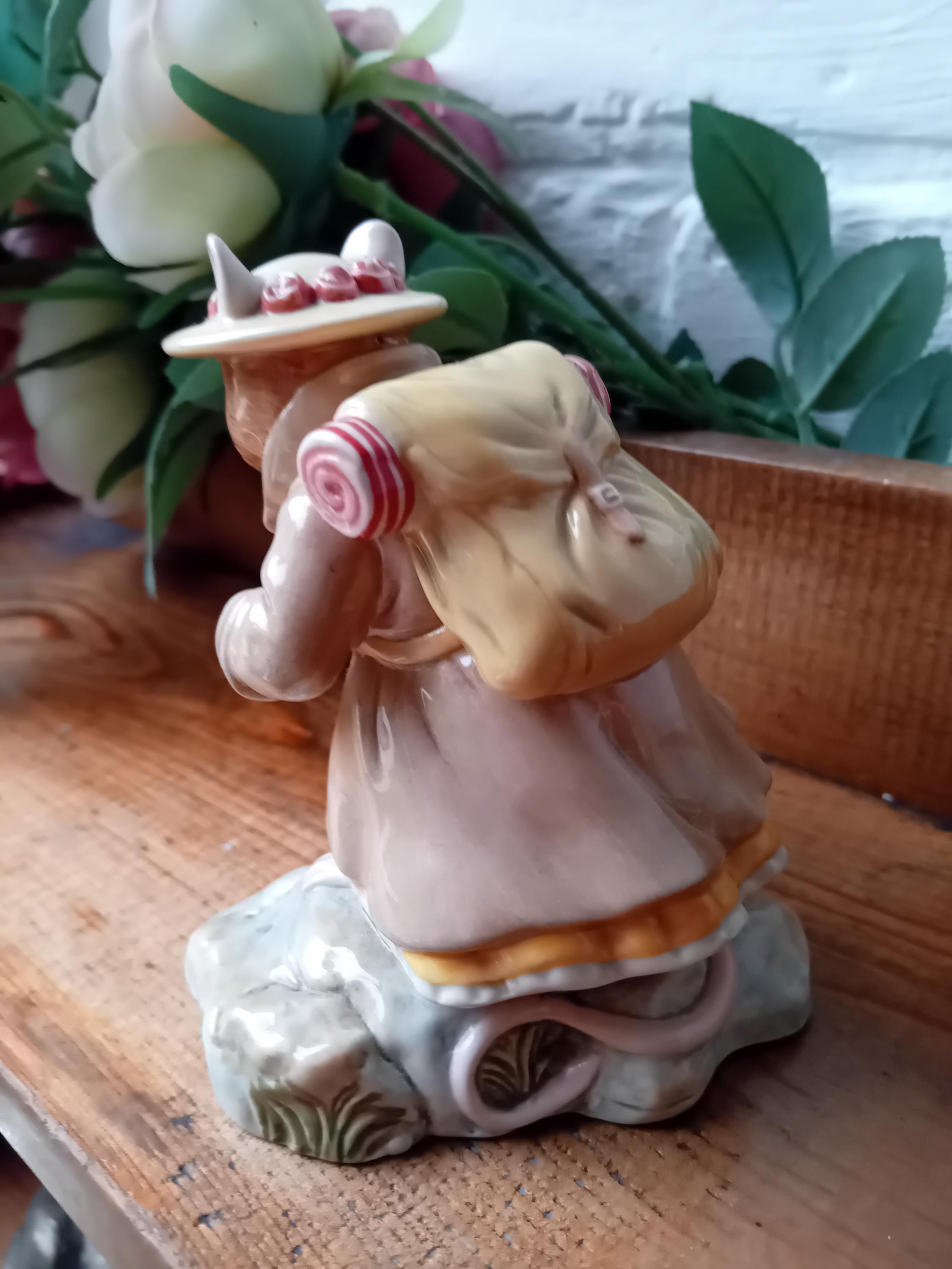 Royal Doulton China Brambly Hedge Figurine - 