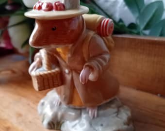 DBH55 FLAX WEAVER ブランブリーヘッジ ハイヒルズ　登山 Royal Doulton Brambly Hedge - Flax Weaver DBH55- High Hills