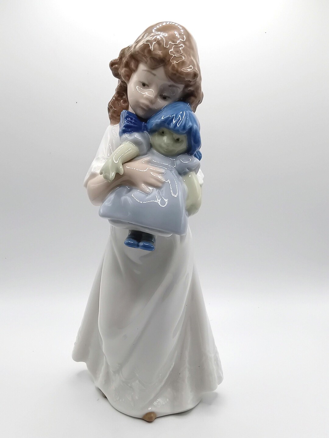 Nao by Lladro - Girl in Nightdress With Doll - 1107 - Etsy